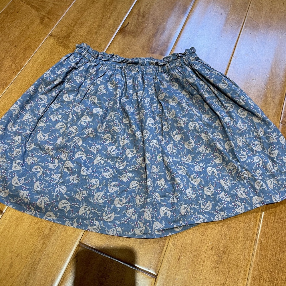 Burberry girls skirt, size 8